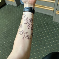 Blind Stag Tattoo - Flower vine
