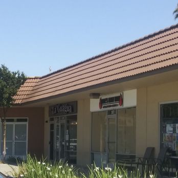 La Guagua - Front entrance in outdoor strip mall - Latin American Near Me - Vacaville, California La Guagua - Front entrance in outdoor strip mall - Latin American Near Me - Vacaville, California