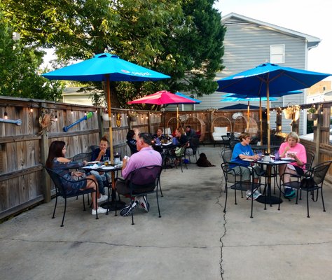 MICHAEL’S PUB AND PATIO - Pub at 208 Pollock St, New Bern, North