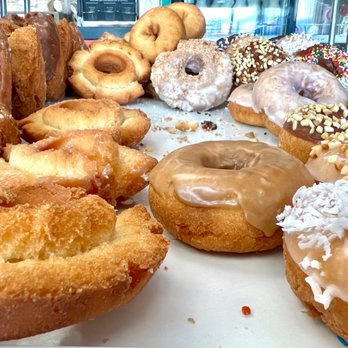Dippity Donuts - Donuts in their display case. - Donuts Near Me - Dana Point, California