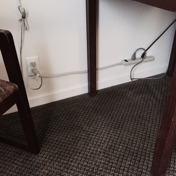 Quality Inn Peru Near Starved Rock State Park - Nice wiring job. - Hotels Near Me - Peru, Illinois