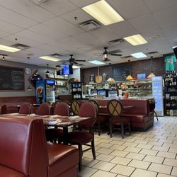 Bella Capri Restaurant & Grill - Inside
