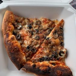 U Genes Deli and Pizza - Pizza special, 2 slices and fountain drink