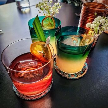 Leila - Cocktails - Italian Near Me - Honolulu, Hawaii