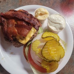 Crystal Cafe - Bacon Cheeseburger yummmm