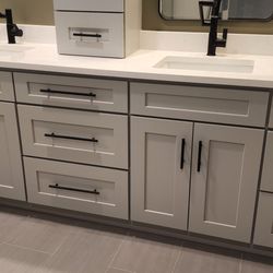DL Cabinetry - A beautiful and efficient vanity configuration.