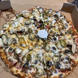 Bear Country Pizza - Supreme Pizza