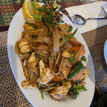 Lemon Grass Thai Cuisine - Halibut Drunken Noodles - Thai Near Me - Fairbanks, Alaska Lemon Grass Thai Cuisine - Halibut Drunken Noodles - Thai Near Me - Fairbanks, Alaska