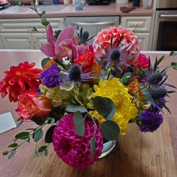 City Line Florist - Flowers - Florists Near Me - Trumbull, Connecticut