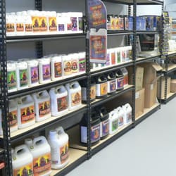 Growtopia Hydroponics - Advanced nutrients