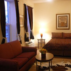 Holly Inn Suites