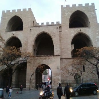 Valor - Old entrace to Valencia - Coffee & Tea Near Me - Valencia, V