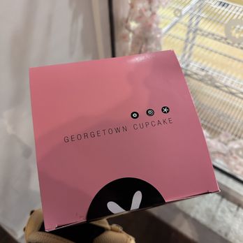 Georgetown Cupcake - Cupcakes Near Me - Washington, DC, District of Columbia