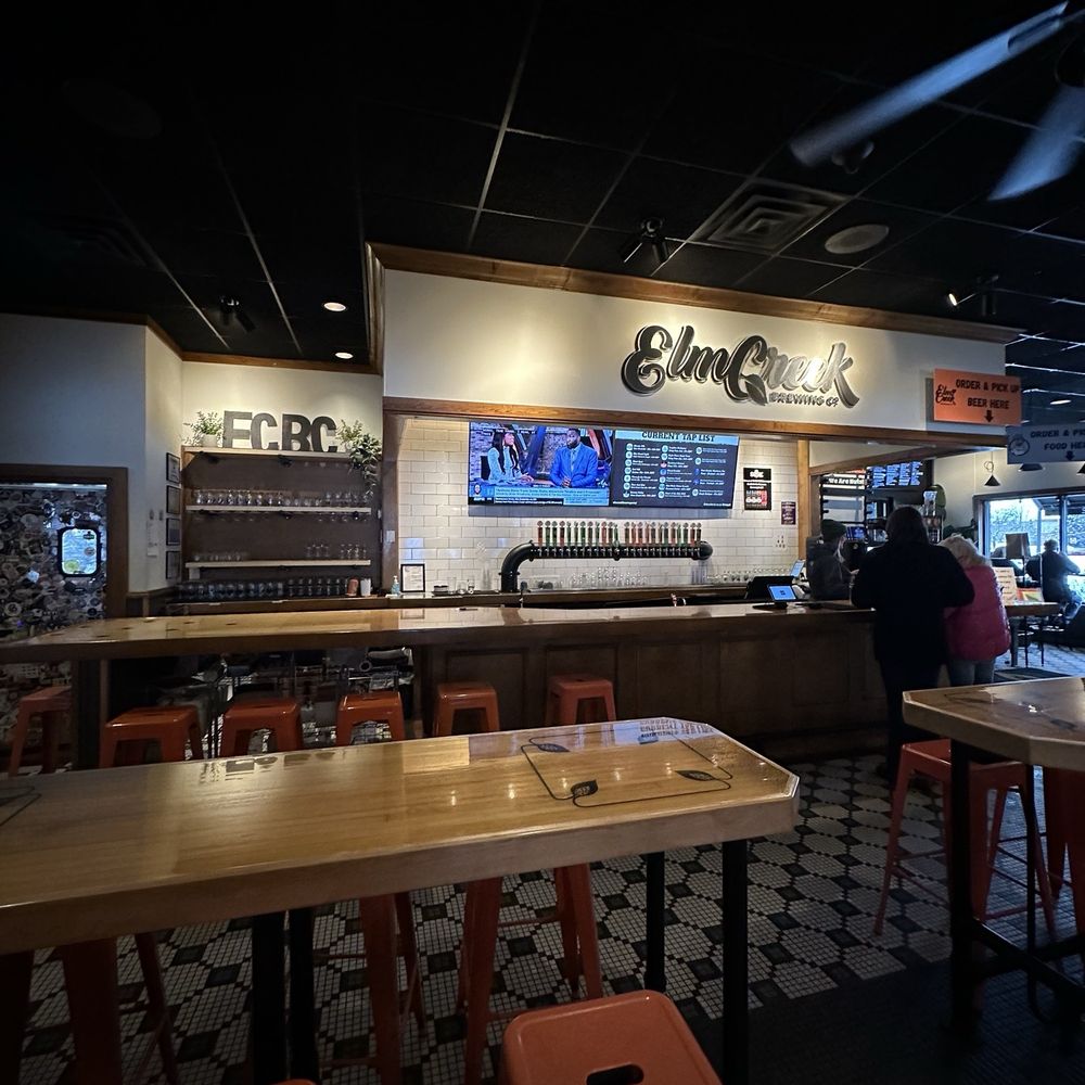 King of the Wing - Tons of seating and the bar - Chicken Wings Near Me - Champlin, Minnesota King of the Wing - Tons of seating and the bar - Chicken Wings Near Me - Champlin, Minnesota