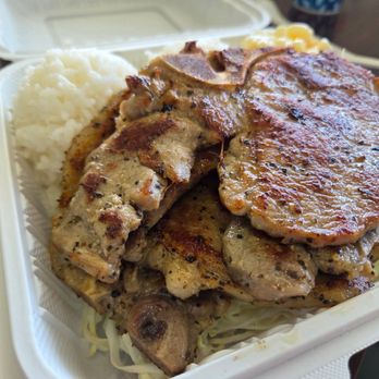 Lucky Box Restaurant - Pork Chops - Chinese Near Me - Honolulu, Hawaii