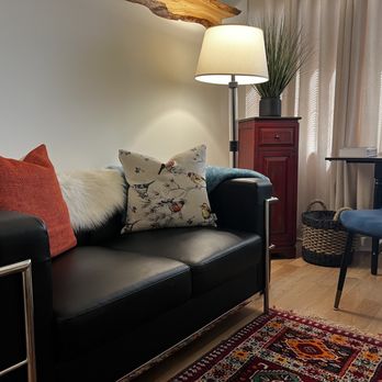 Lyn Firth Counselling - make yourself at home - Counseling & Mental Health Near Me - Vancouver, British Columbia Lyn Firth Counselling - make yourself at home - Counseling & Mental Health Near Me - Vancouver, British Columbia
