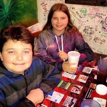 Red House BBQ - Great vibe - Barbeque Near Me - Tehachapi, California