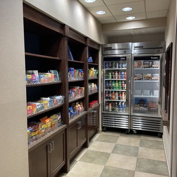 Hampton Inn & Suites Salem - Mini mart. Beer available. - Hotels Near Me - Salem, Oregon Hampton Inn & Suites Salem - Mini mart. Beer available. - Hotels Near Me - Salem, Oregon