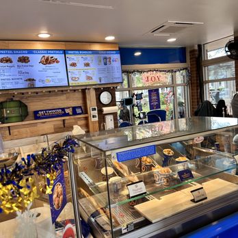 Auntie Anne's - the inside of a restaurant - Fast Food Near Me - Garland, Texas Auntie Anne's - the inside of a restaurant - Fast Food Near Me - Garland, Texas