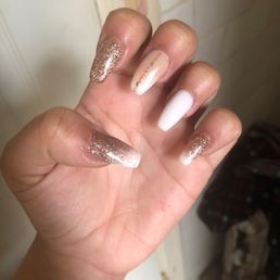 Powder gel ombré / sparkle design (coffin nails) Powder gel ombré / sparkle design (coffin nails)