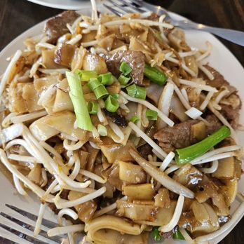 Little Cafe - Beef chow fun dry - Breakfast & Brunch Near Me - Sacramento, California Little Cafe - Beef chow fun dry - Breakfast & Brunch Near Me - Sacramento, California