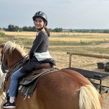 12 Mile Stables - Horseback Riding Near Me - Aurora, Colorado
