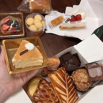 Tous Les Jours - Cheesecake Fruit tart cloud cake milk bread - Desserts Near Me - Brea, California