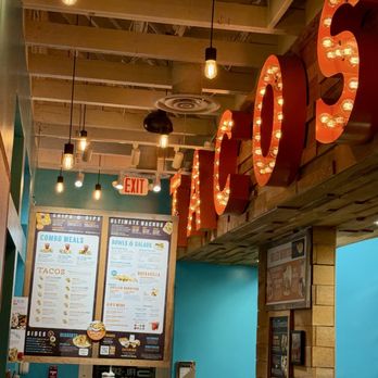 Tacos 4 Life - Ambiance - Tacos Near Me - Overland Park, Kansas Tacos 4 Life - Ambiance - Tacos Near Me - Overland Park, Kansas