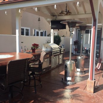 Custom Bbq With Burner And Fire Pit Structure Covered With El