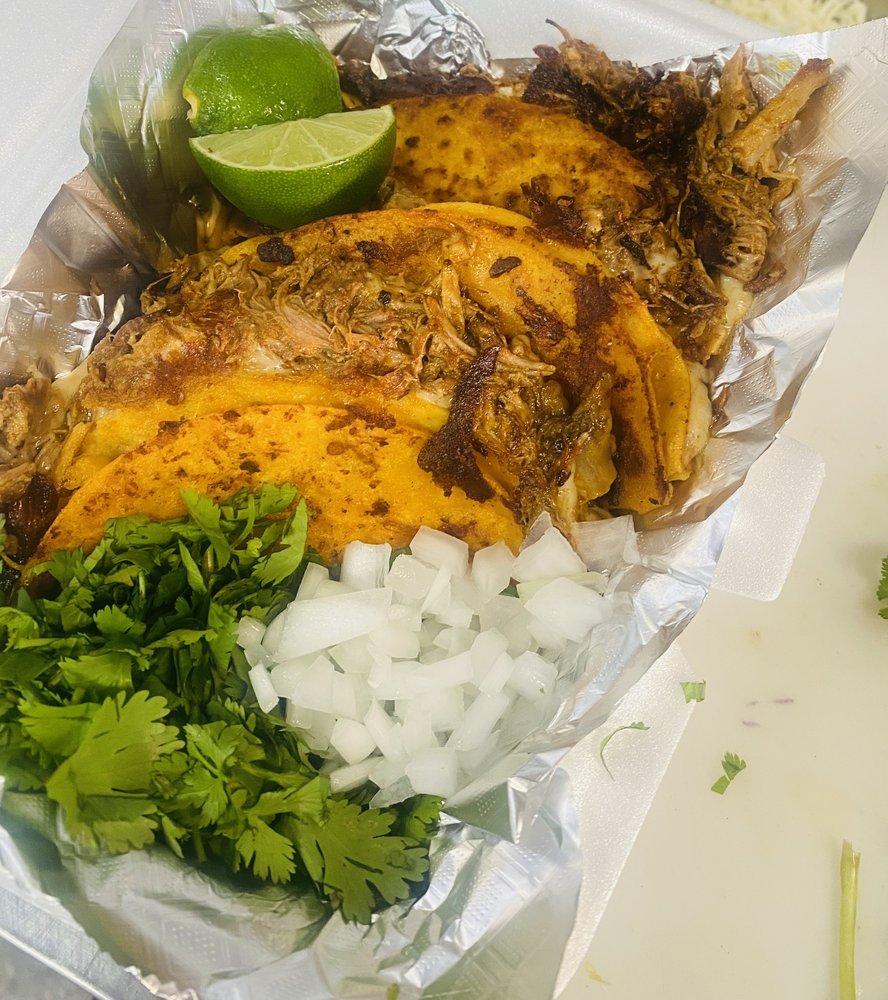 TIENDA Y TAQUERIA LUPITA Updated September 2024 2133 Rockford St