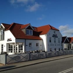 Blokhus Fiskerestaurant - Tidlig sommer en time før solnedgang.