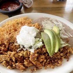 La Herradura Mexican Restaurant - huevos con chorizo for breakfast