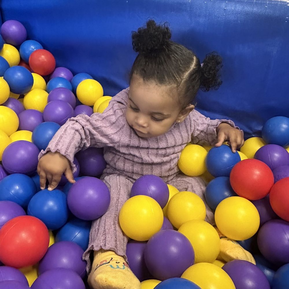 Ball pit Ball pit