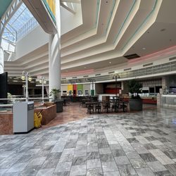 Oak View Mall