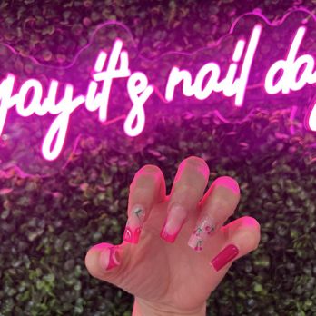 Paris Nails & Spa - Nail Salons Near Me - Manteca, California