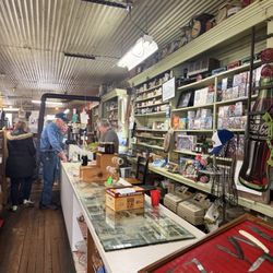 Carriss's Grocery - The store
