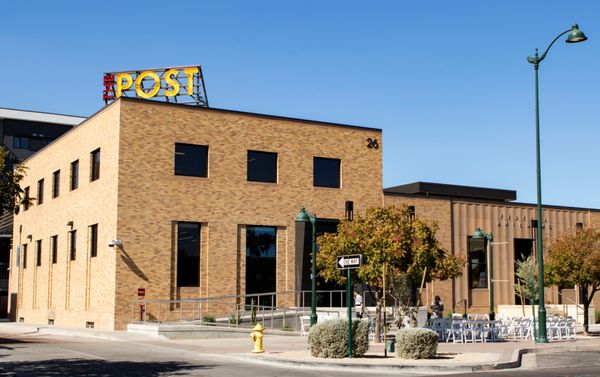The Post by null
