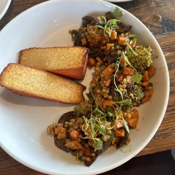 Ghost Ranch - Plato vegano - Cocktail Bars Near Me - Tempe, Arizona