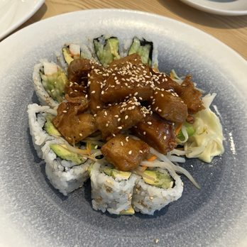 Tenon Vegan Sushi - Queen roll - Thai Near Me - Brooklyn, New York Tenon Vegan Sushi - Queen roll - Thai Near Me - Brooklyn, New York