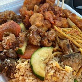 Diamond Panda - Fried rice & chow mein with mushroom chicken & orange chicken - Chinese Near Me - Victorville, California