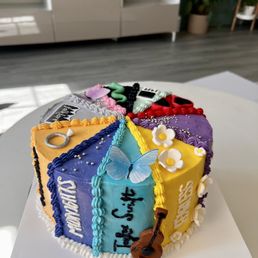 Custom Cakes