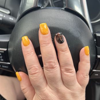 Bellvy Nail Spa - Nail Salons Near Me - Akron, Ohio