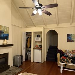 Forest Lodge Cottages - The Ocean room.