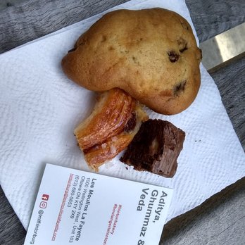 Wellington West - Taste of Wellington West 2018, pastries from Les Moulins La Fayette. - Shopping Centers Near Me - Ottawa, Ontario Wellington West - Taste of Wellington West 2018, pastries from Les Moulins La Fayette. - Shopping Centers Near Me - Ottawa, Ontario