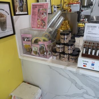 San San Tea House - Items for sale at the register - Bubble Tea Near Me - San Leandro, California San San Tea House - Items for sale at the register - Bubble Tea Near Me - San Leandro, California
