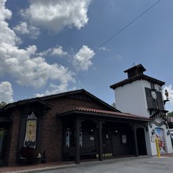 Front door and Glockenspiel