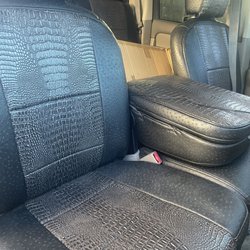 Sedas Upholstery - Caiman y avestruz