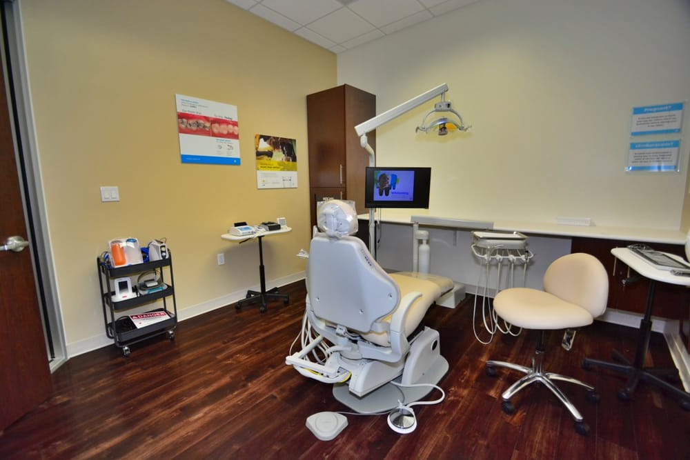 FONTAINEBLEAU DENTISTRY 18 Photos & 43 Reviews Oral Surgeons 9971