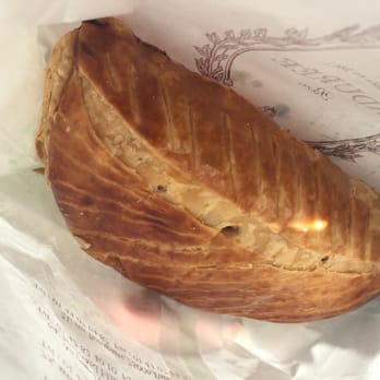 Ladurée - Apple turnover - Tea Rooms Near Me - Paris, 75