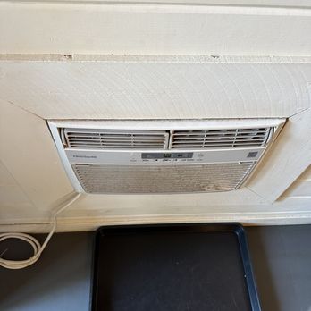 AutoCamp Yosemite - AC unit blowing dust all over because it's never been cleaned. - Hotels Near Me - Midpines, California AutoCamp Yosemite - AC unit blowing dust all over because it's never been cleaned. - Hotels Near Me - Midpines, California